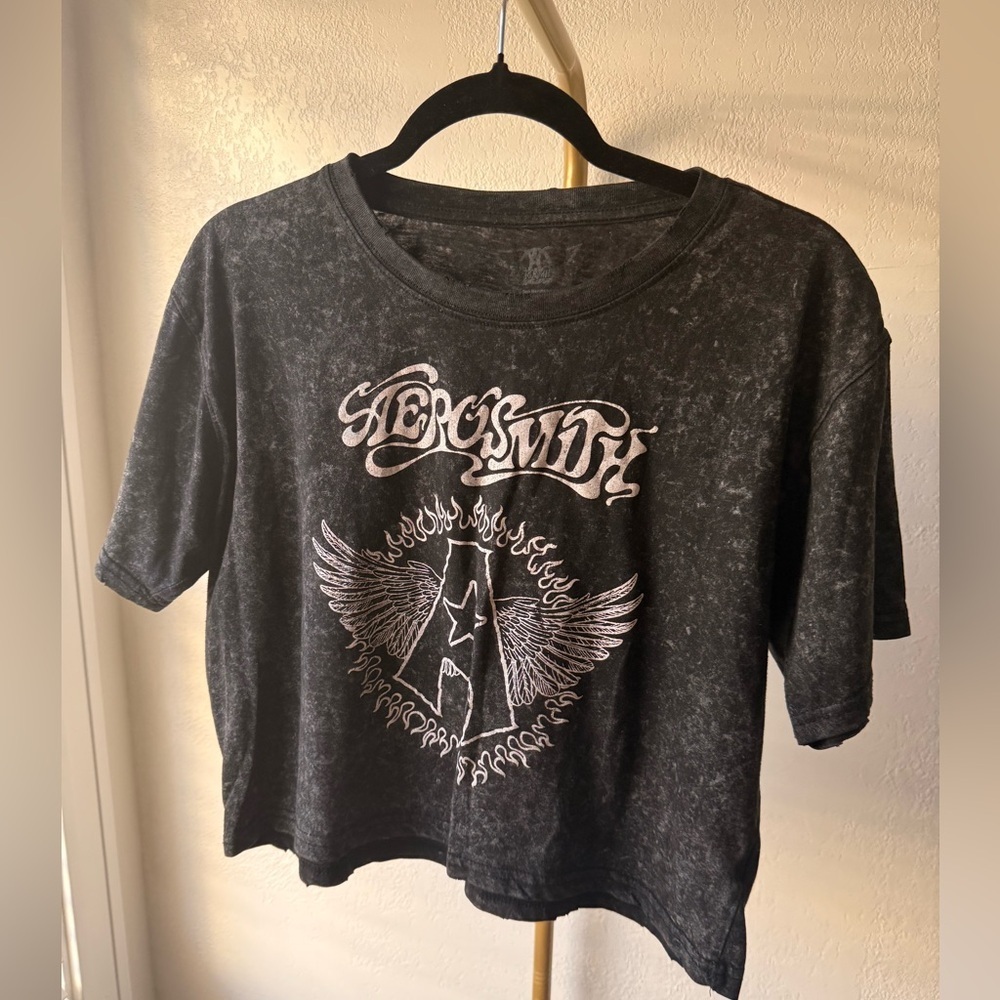 Aerosmith Acid Wash Graphic Crop T-Shirt Black Gray Women’s Size L - Picture 1 of 2